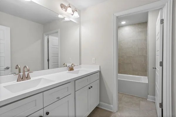$304,999 | 4203 West Bayou Maison Circle, Dickinson, TX 77539