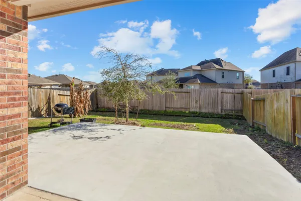 $304,999 | 4203 West Bayou Maison Circle, Dickinson, TX 77539
