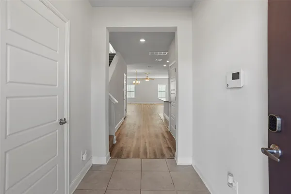 $304,999 | 4203 West Bayou Maison Circle, Dickinson, TX 77539