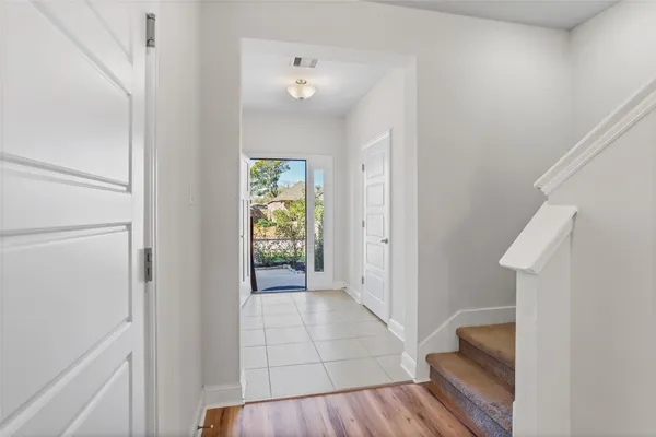 $304,999 | 4203 West Bayou Maison Circle, Dickinson, TX 77539