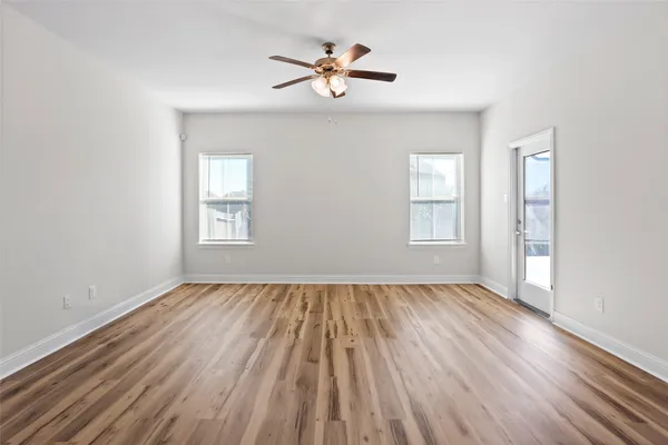 $304,999 | 4203 West Bayou Maison Circle, Dickinson, TX 77539