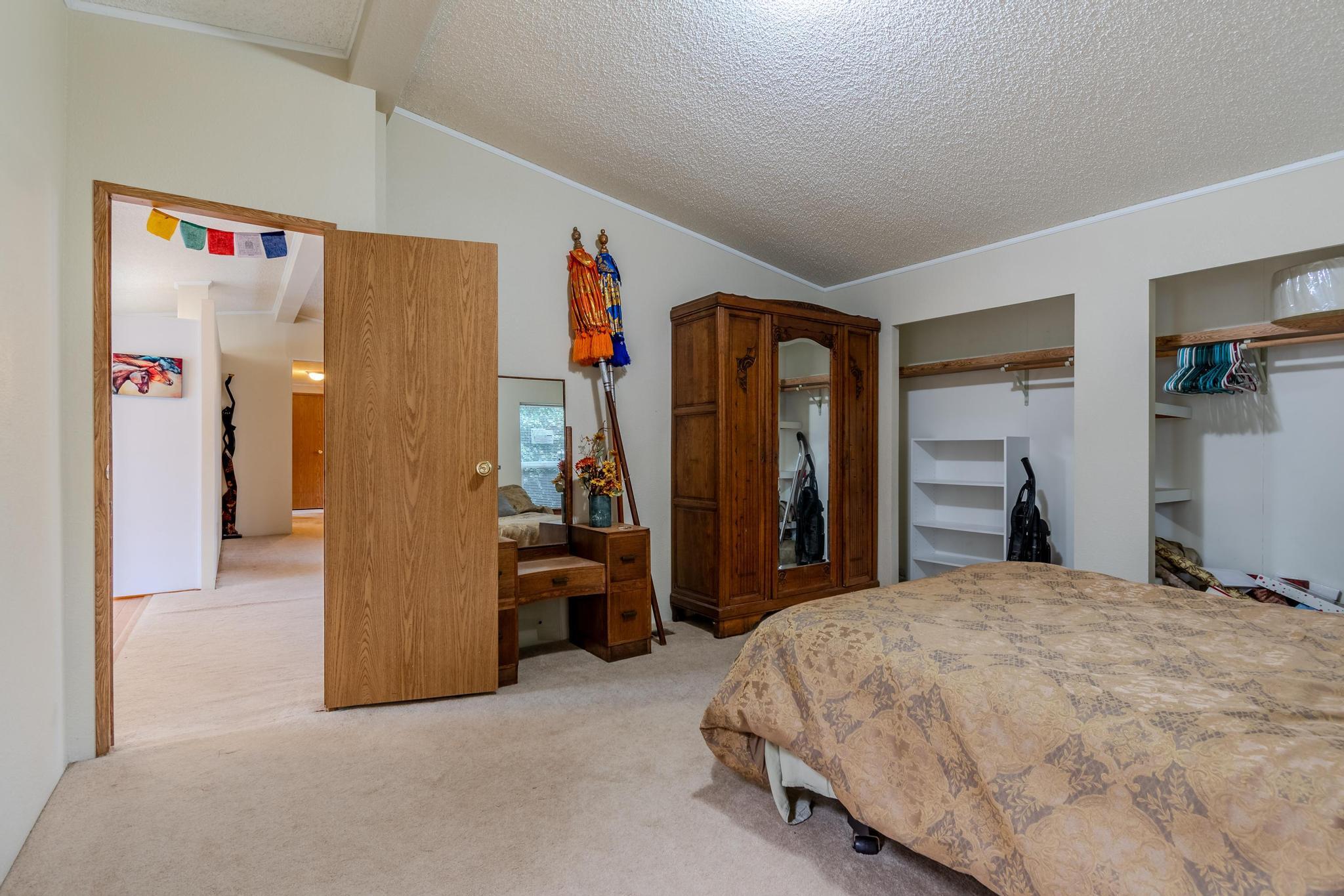 939 South Valley View Road, Unit 19 Ashland, OR 97520 - Photo 19 of 26 Lots of closet space