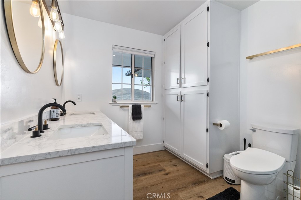 3150 Bluegrass Place Creston, CA 93432 - Photo 43 of 58 Master Bathroom with Shower