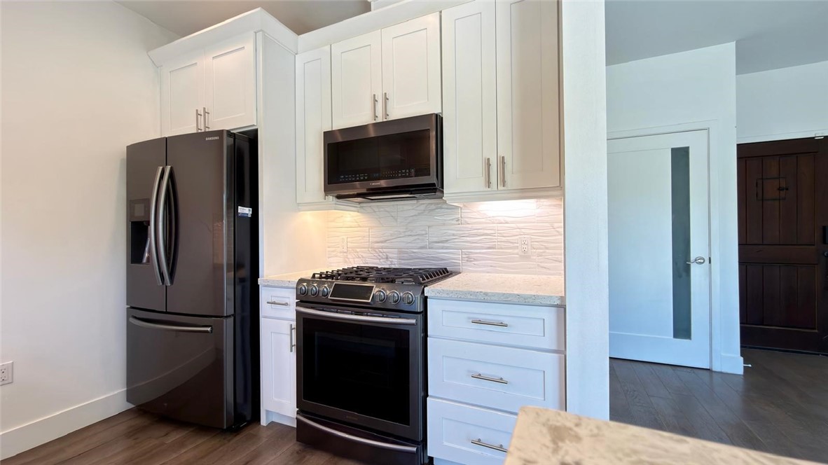 21224 West Rinaldi Chatsworth, CA 91311 - Photo 15 of 72