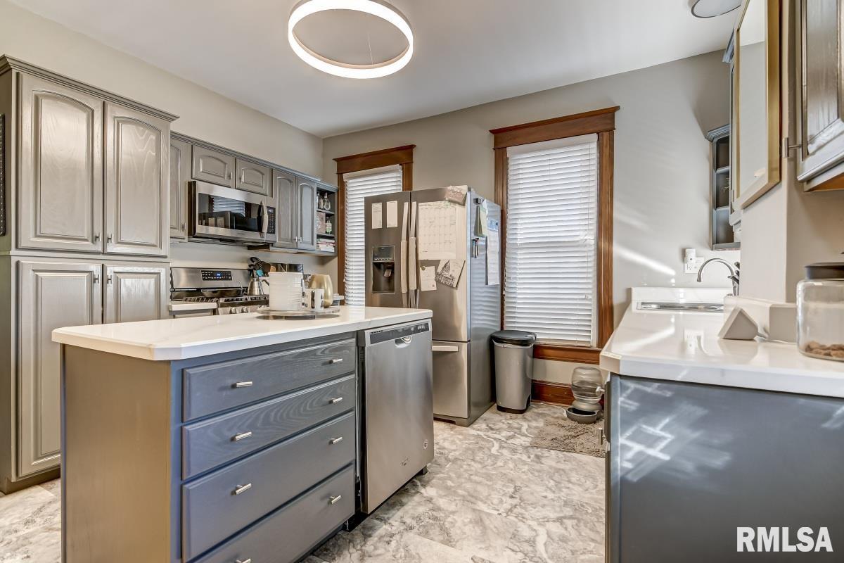 1732 South College Street Springfield, IL 62704 - Photo 14 of 36 Gallery Image 14