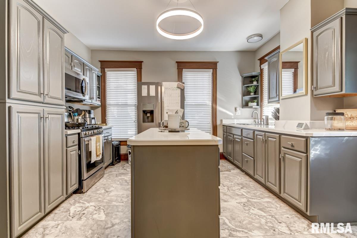 1732 South College Street Springfield, IL 62704 - Photo 15 of 36 Gallery Image 15