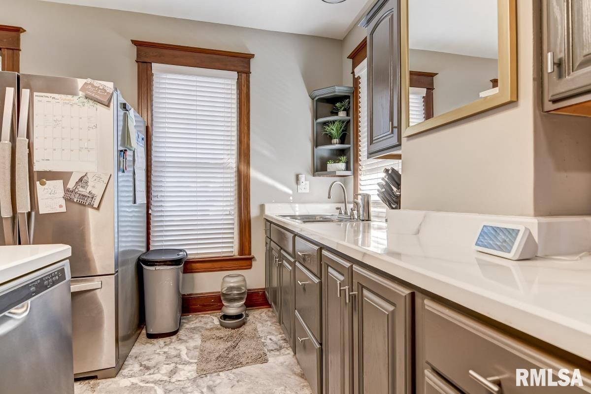 1732 South College Street Springfield, IL 62704 - Photo 19 of 36 Gallery Image 19