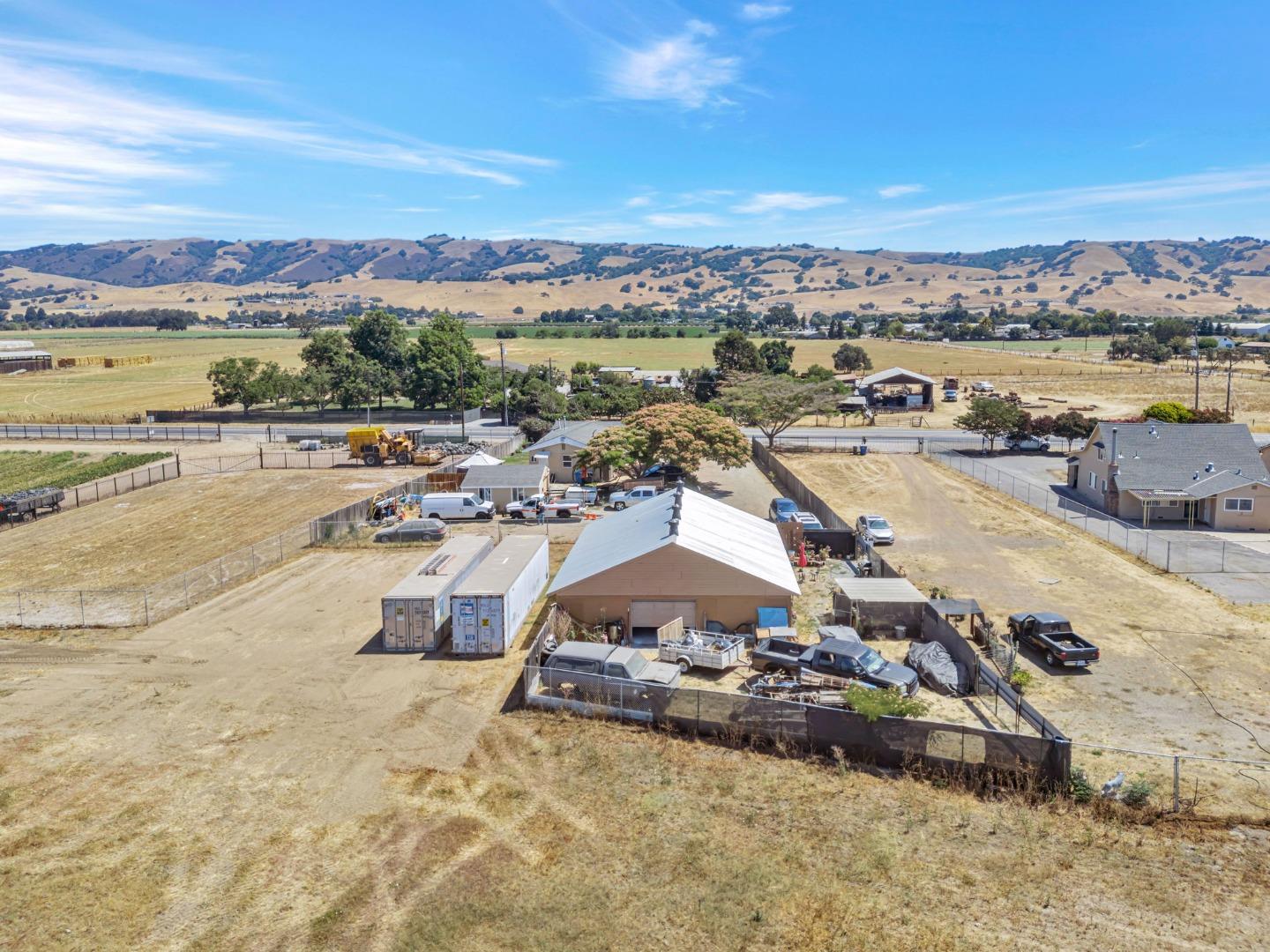 2712 Ferguson Road Gilroy, CA 95020 - Photo 11 of 55