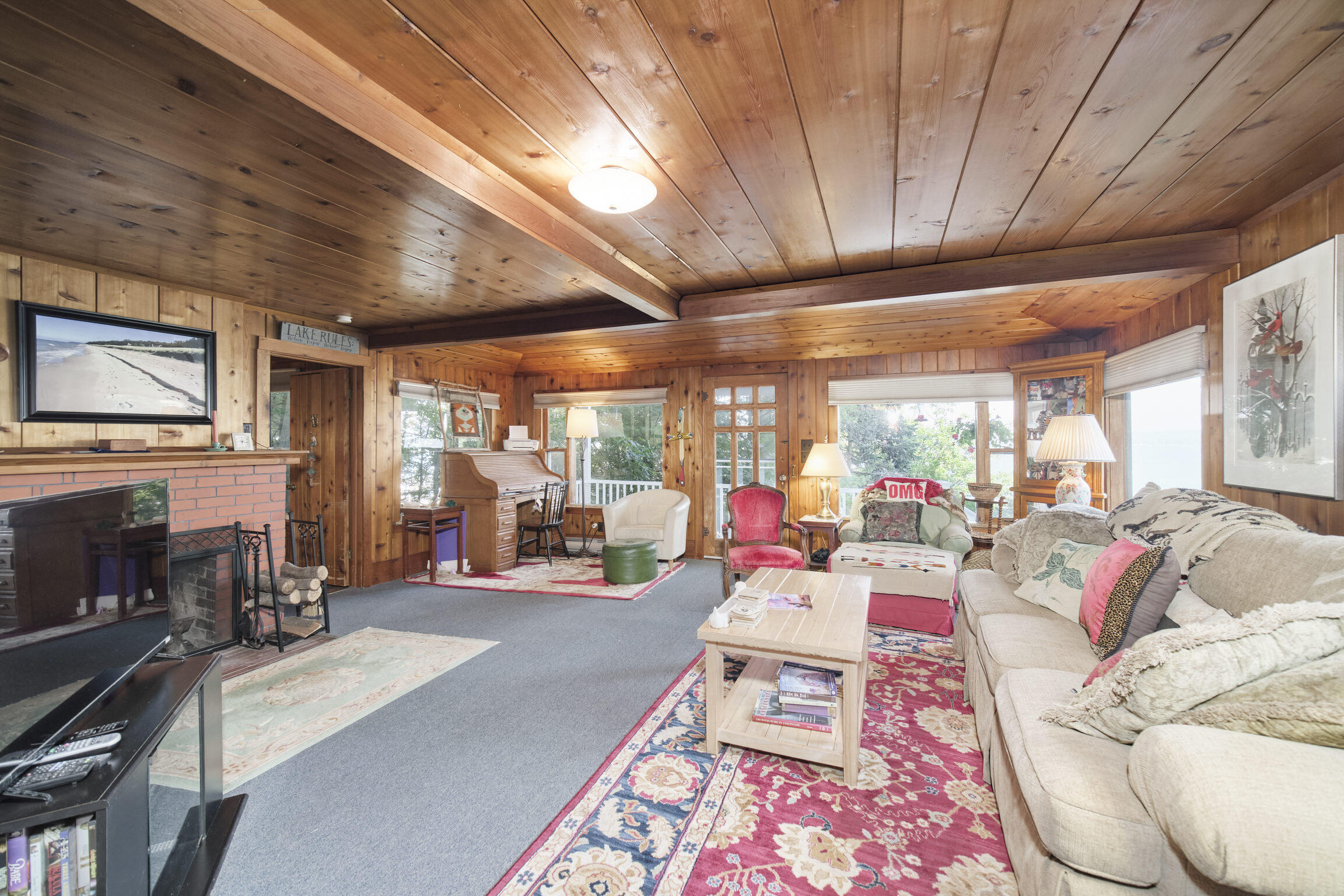 8368 Portage Point Drive Onekama, MI 49675 - Photo 28 of 68 Living Room