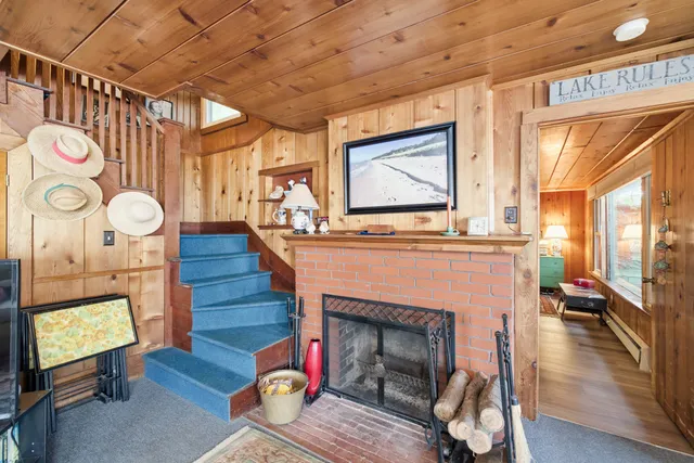 $1,550,000 | 8368 Portage Point Drive, Onekama, MI 49675