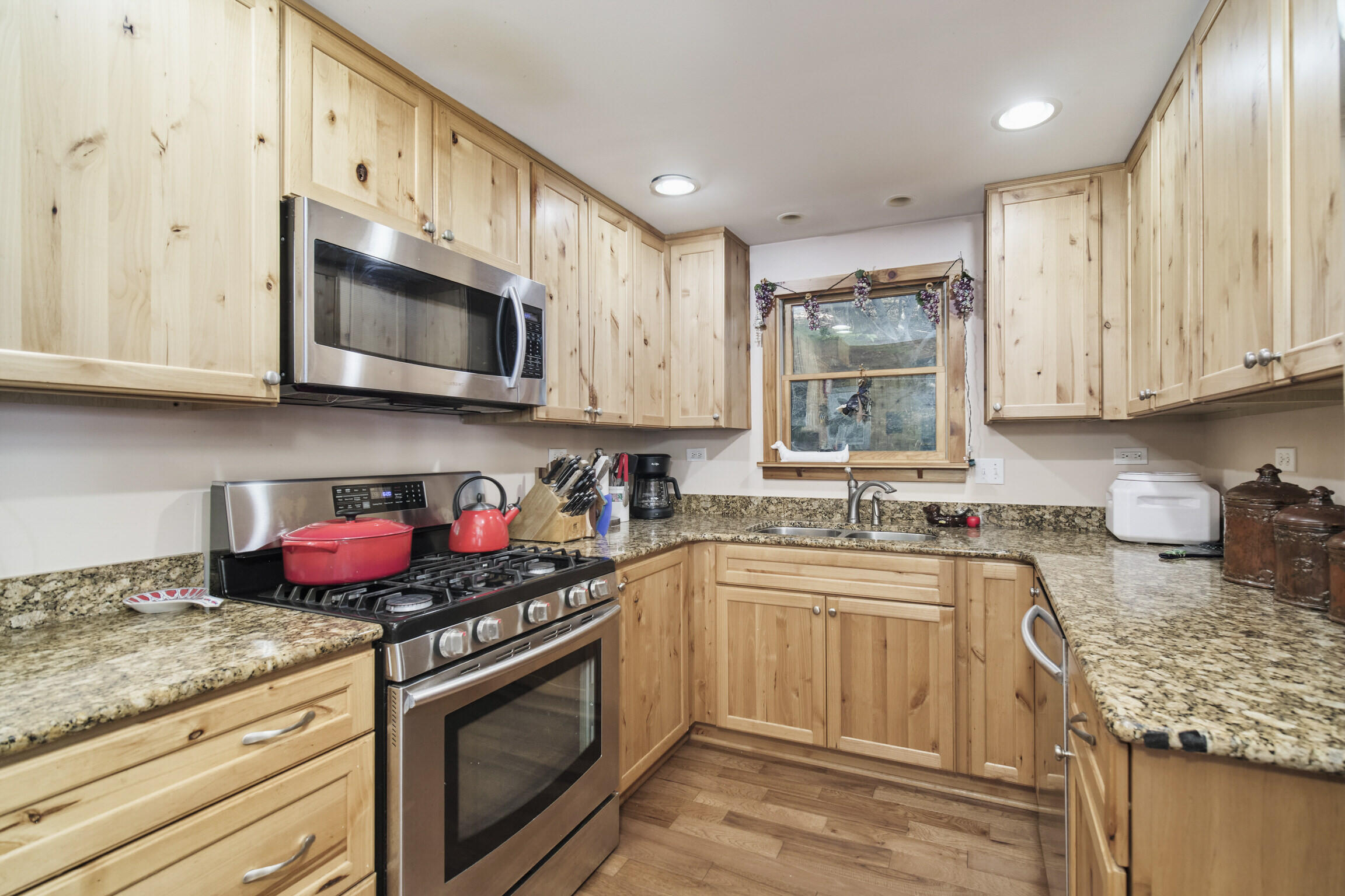 8368 Portage Point Drive Onekama, MI 49675 - Photo 45 of 68 Kitchen