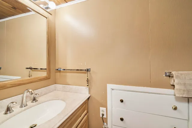 $1,550,000 | 8368 Portage Point Drive, Onekama, MI 49675