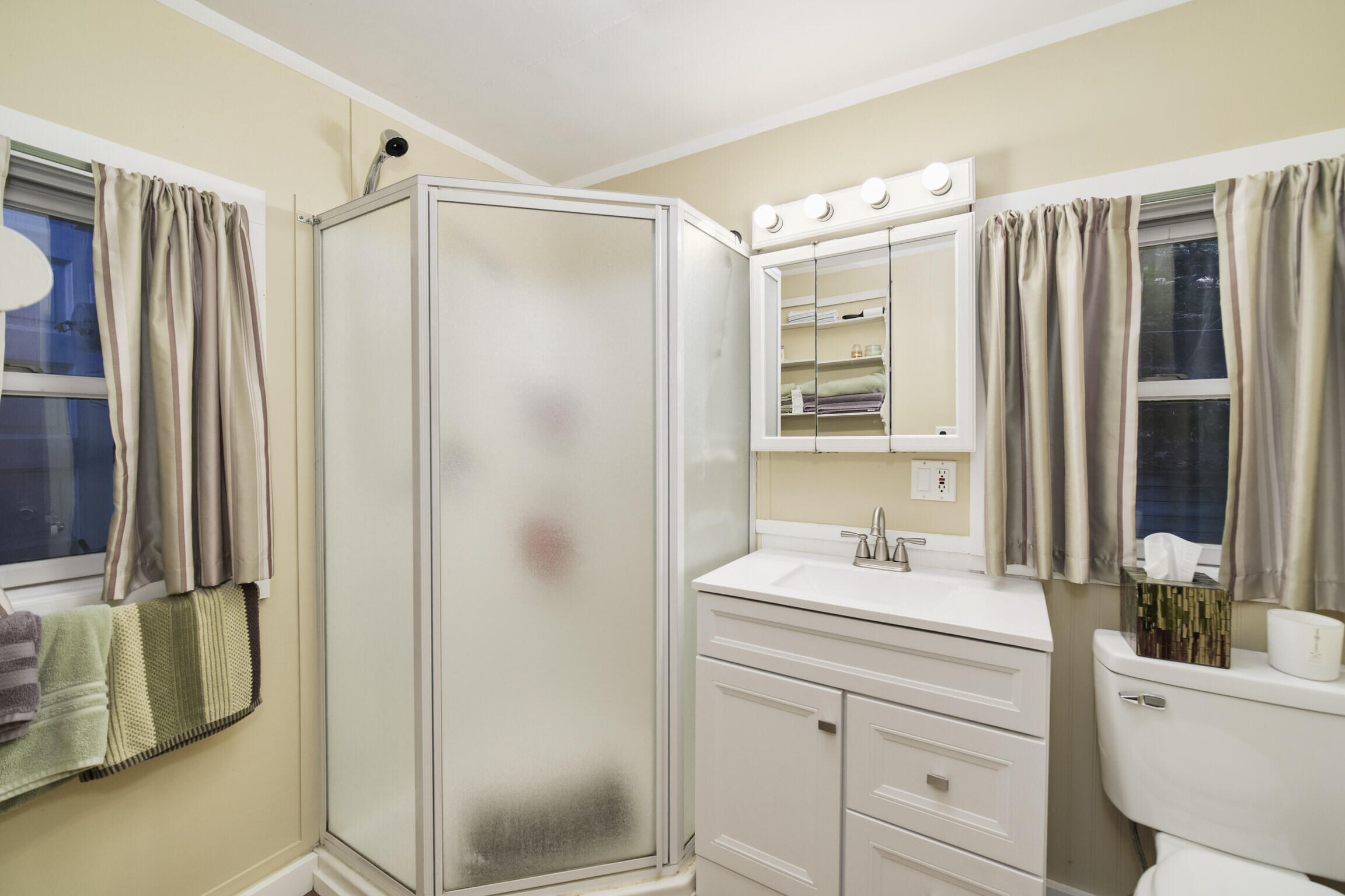 8368 Portage Point Drive Onekama, MI 49675 - Photo 50 of 68 Full Bathroom