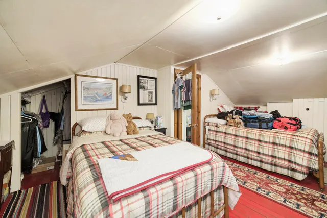 $1,550,000 | 8368 Portage Point Drive, Onekama, MI 49675