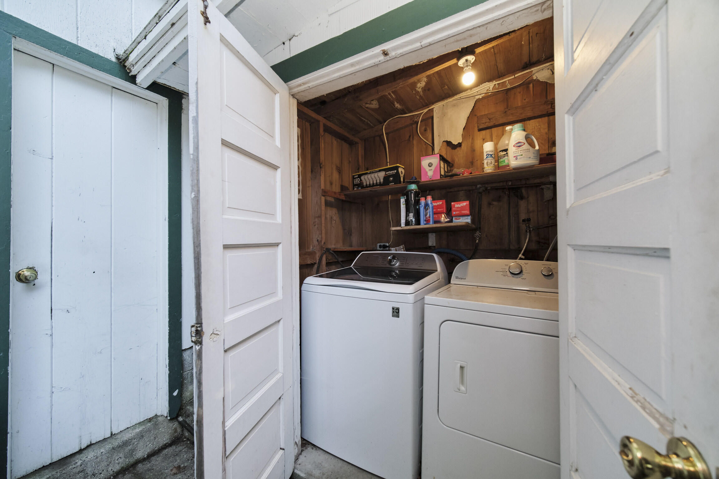 8368 Portage Point Drive Onekama, MI 49675 - Photo 59 of 68 Laundry