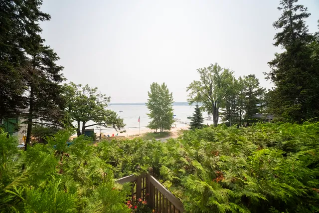 $1,550,000 | 8368 Portage Point Drive, Onekama, MI 49675