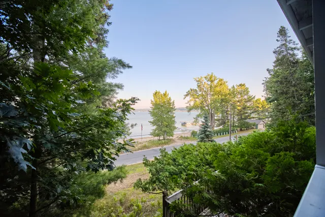 $1,550,000 | 8368 Portage Point Drive, Onekama, MI 49675