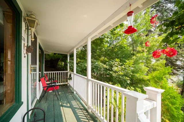 $1,550,000 | 8368 Portage Point Drive, Onekama, MI 49675