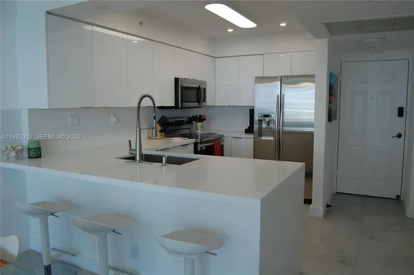 $3,500 | 2501 South Ocean Drive, Unit 712, Hollywood, FL 33019