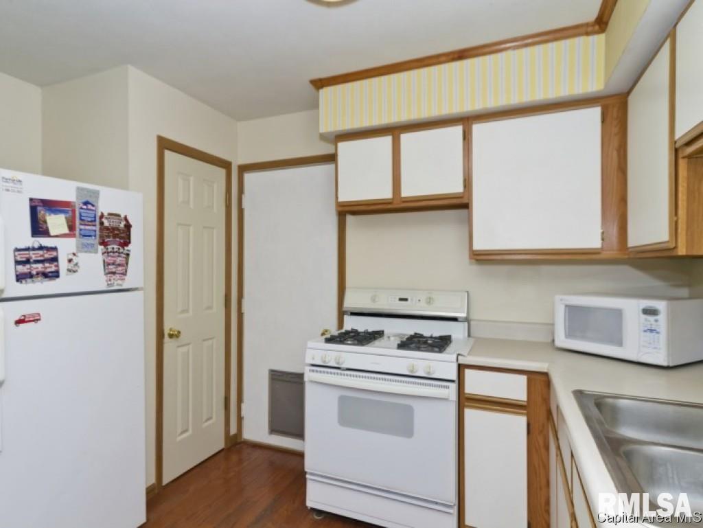 2421 Basil Drive Springfield, IL 62707 - Photo 13 of 25