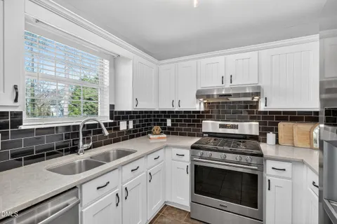 $525,000 | 1049 Mills Street, Raleigh, NC 27608