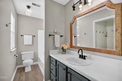 $525,000 | 1049 Mills Street, Raleigh, NC 27608