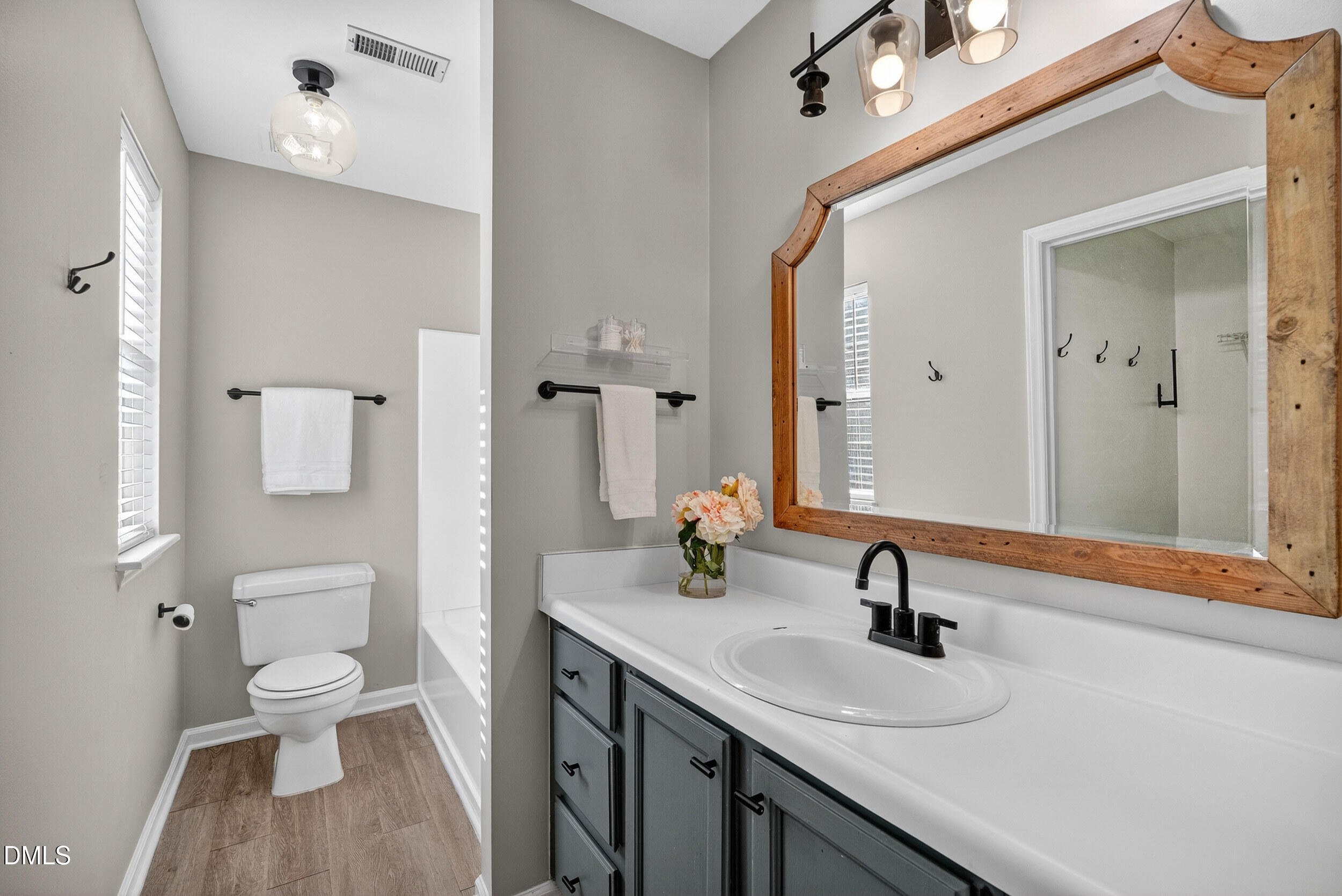 1049 Mills Street Raleigh, NC 27608 - Photo 17 of 31 28_dsc08235