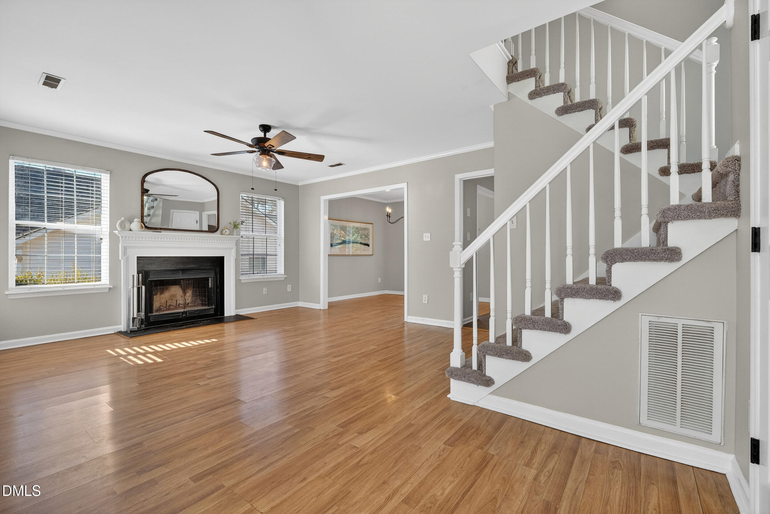 1049 Mills Street Raleigh, NC 27608 - Photo 2 of 31 16_dsc08071