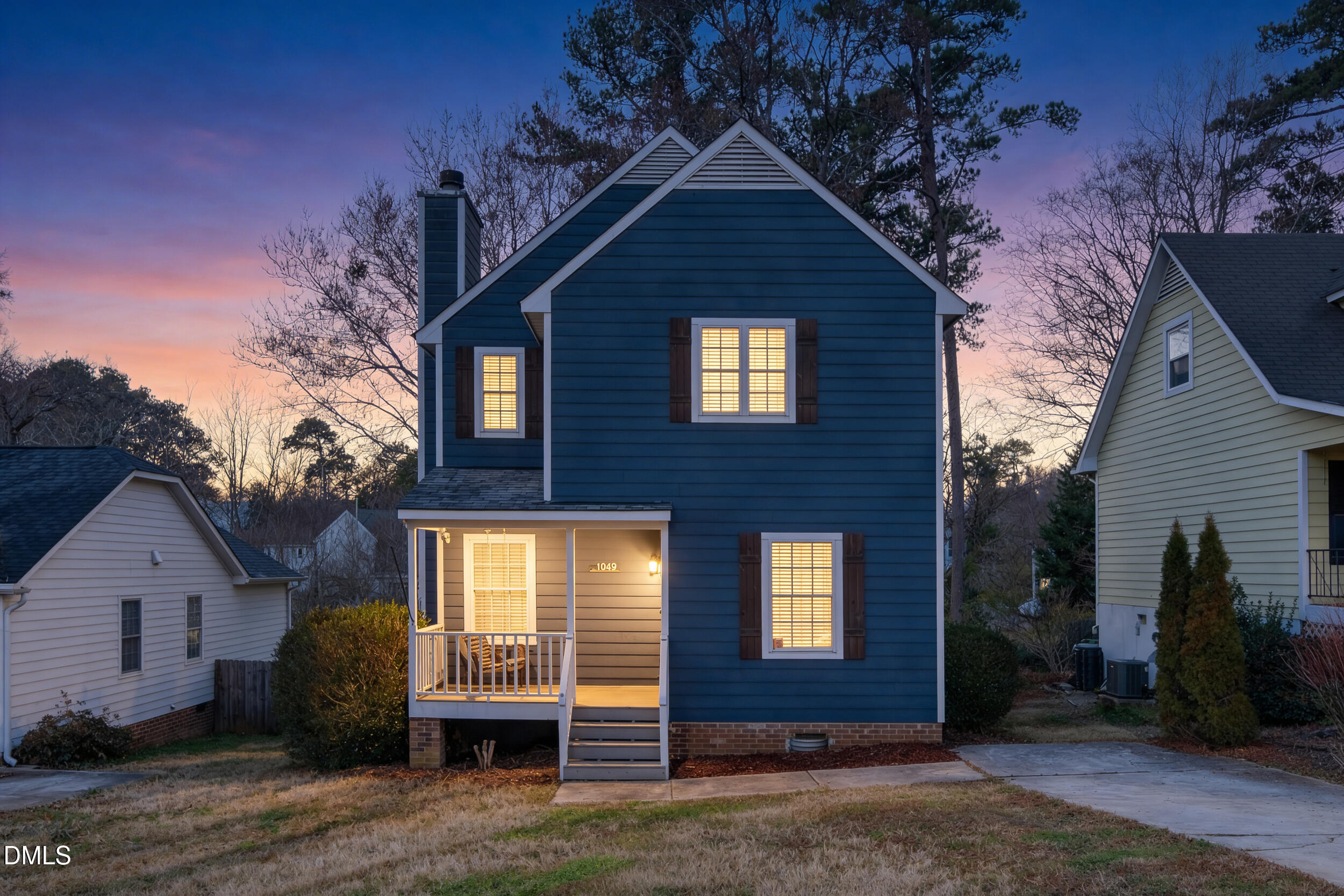 1049 Mills Street Raleigh, NC 27608 - Photo 28 of 31 1_day_to_dusk_1049_mills