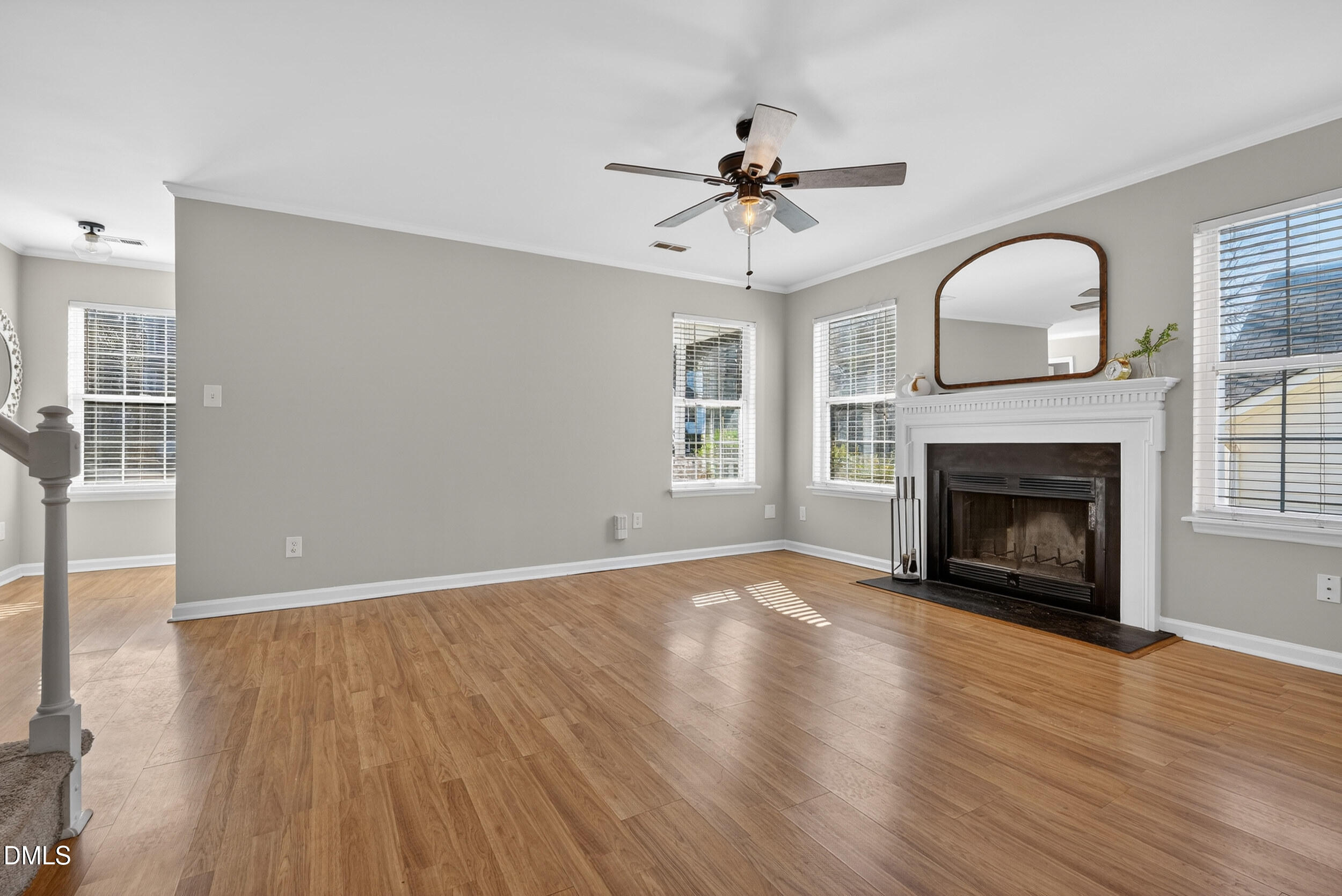 1049 Mills Street Raleigh, NC 27608 - Photo 4 of 31 18_dsc08079