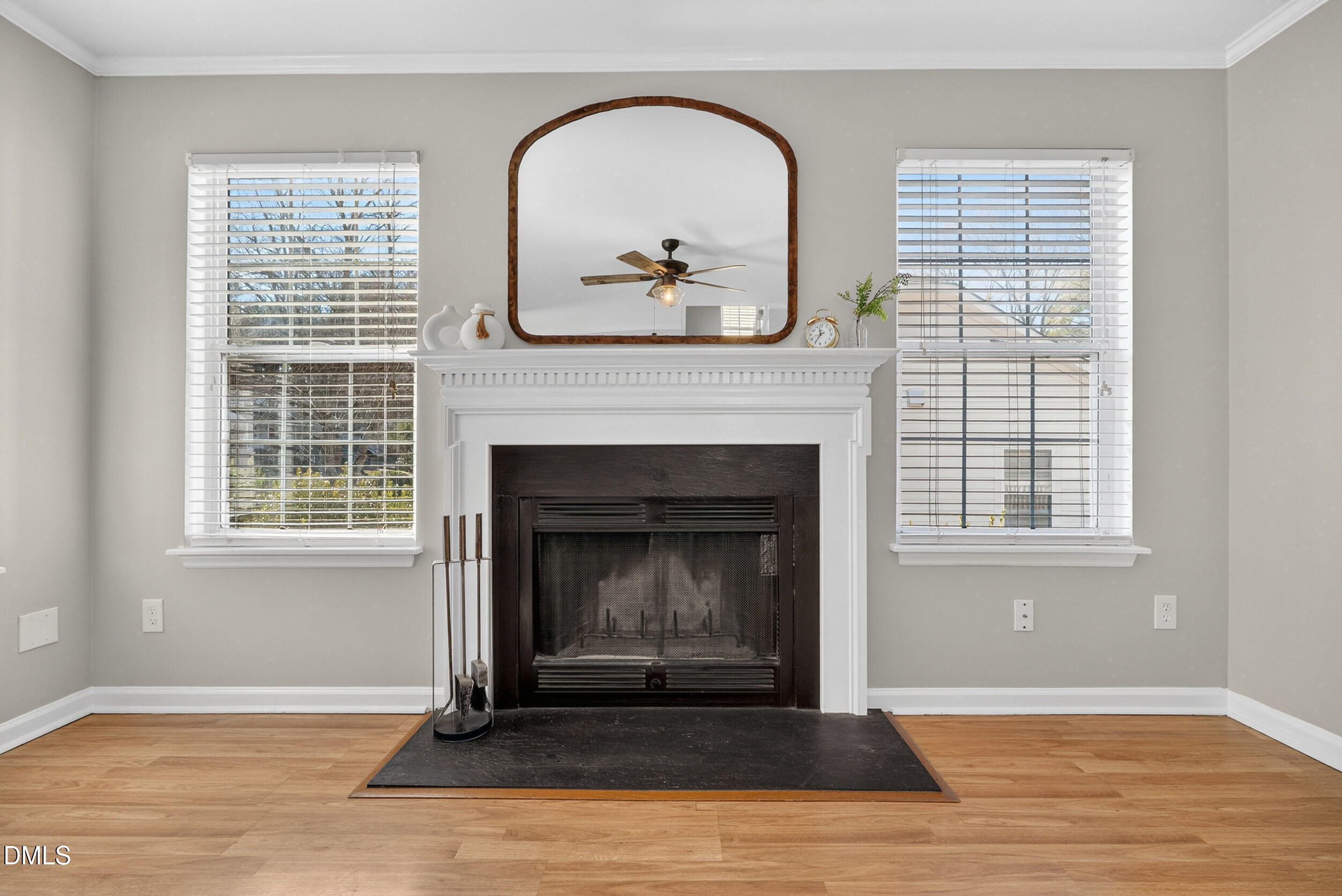 1049 Mills Street Raleigh, NC 27608 - Photo 5 of 31 19_dsc08287