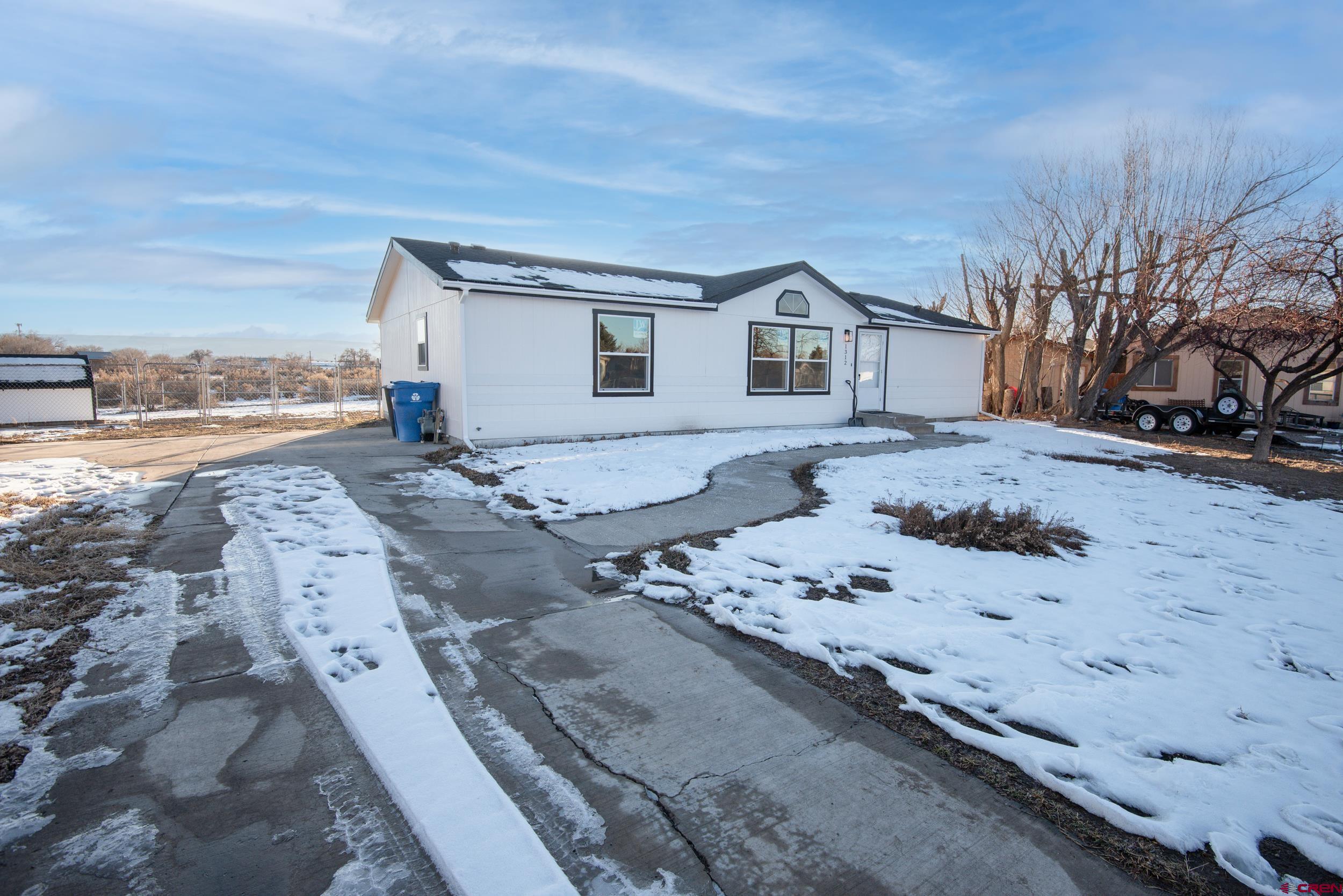 1312 Pitchfork Road Montrose, CO 81401 - Photo 3 of 42