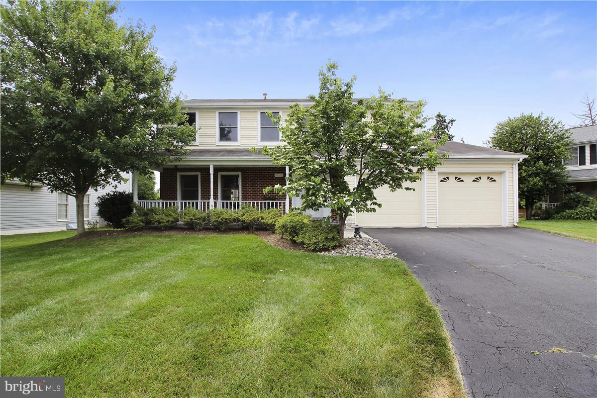 8610 Aqueduct Road Potomac, MD 20854 - Photo 1 of 30 Exterior (Front)