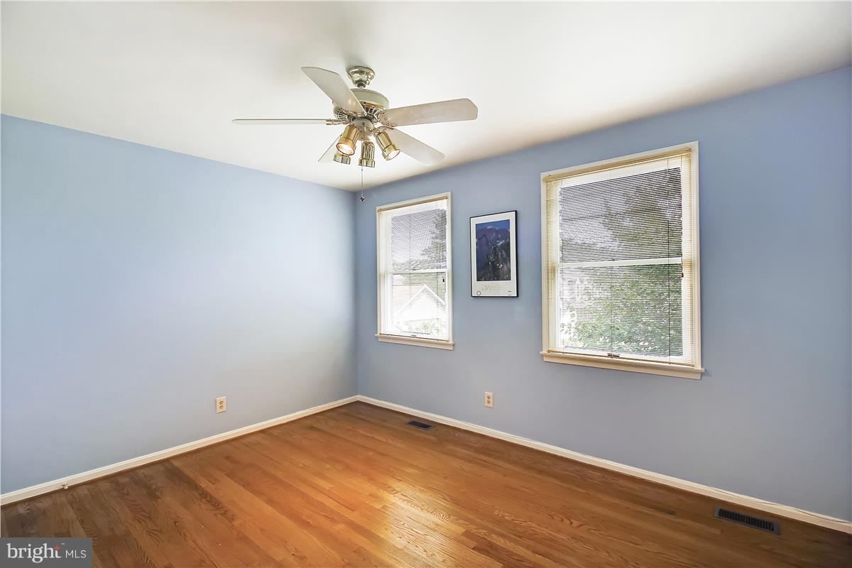 8610 Aqueduct Road Potomac, MD 20854 - Photo 19 of 30 Bedroom
