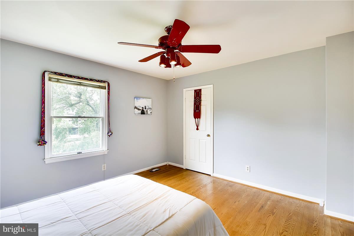 8610 Aqueduct Road Potomac, MD 20854 - Photo 20 of 30 Bedroom