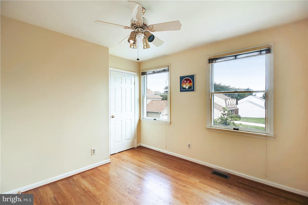 8610 Aqueduct Road Potomac, MD 20854 - Photo 21 of 30 Bedroom