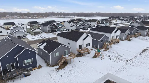 $366,900 | 6862 Thomas Street, Horace, ND 58047