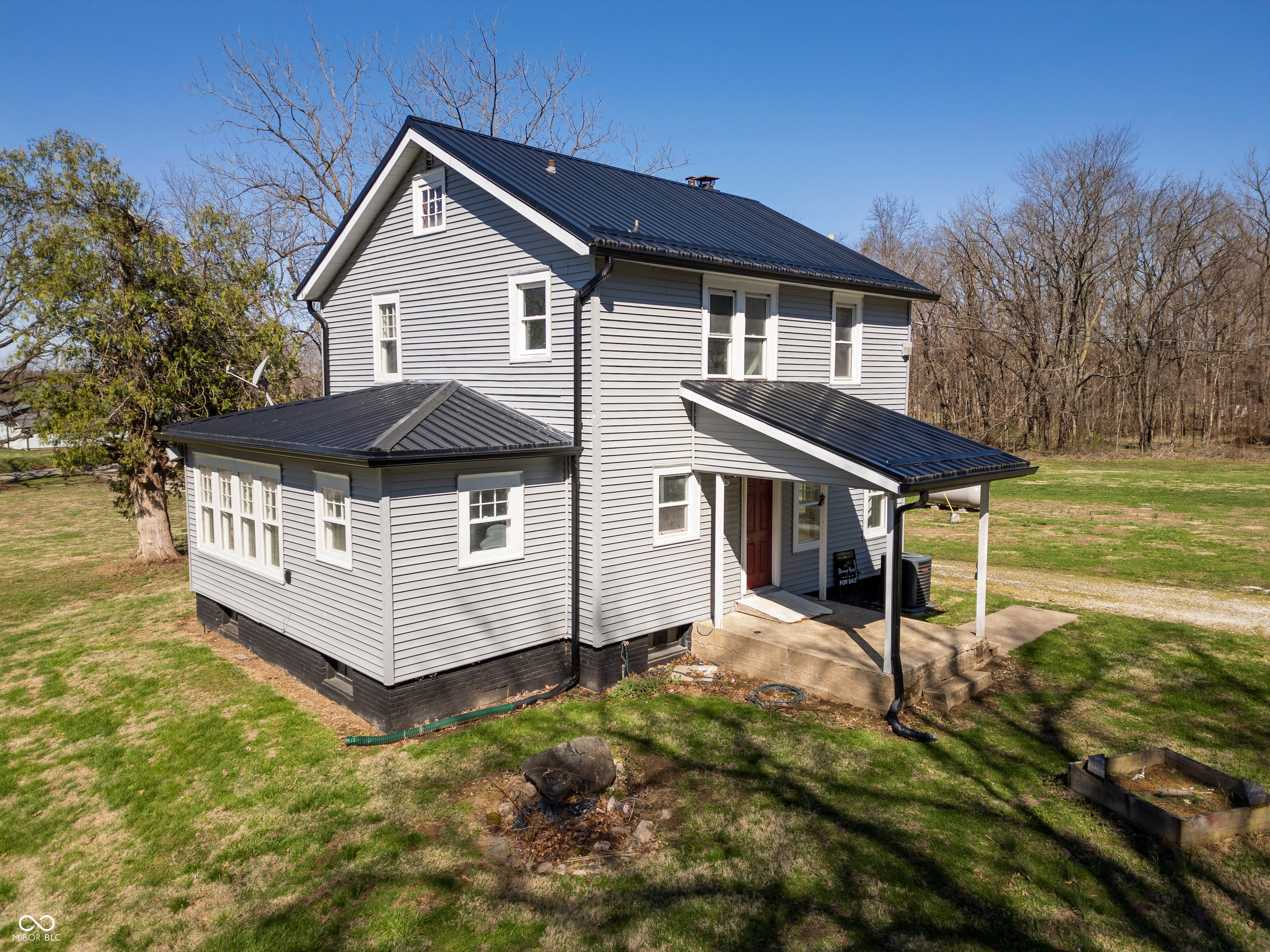 749 South River Road Covington, IN 47932 - Photo 3 of 55