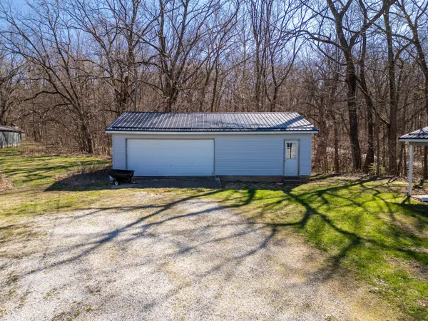 $299,900 | 749 South River Road, Covington, IN 47932