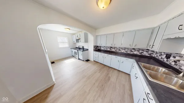 $299,900 | 749 South River Road, Covington, IN 47932