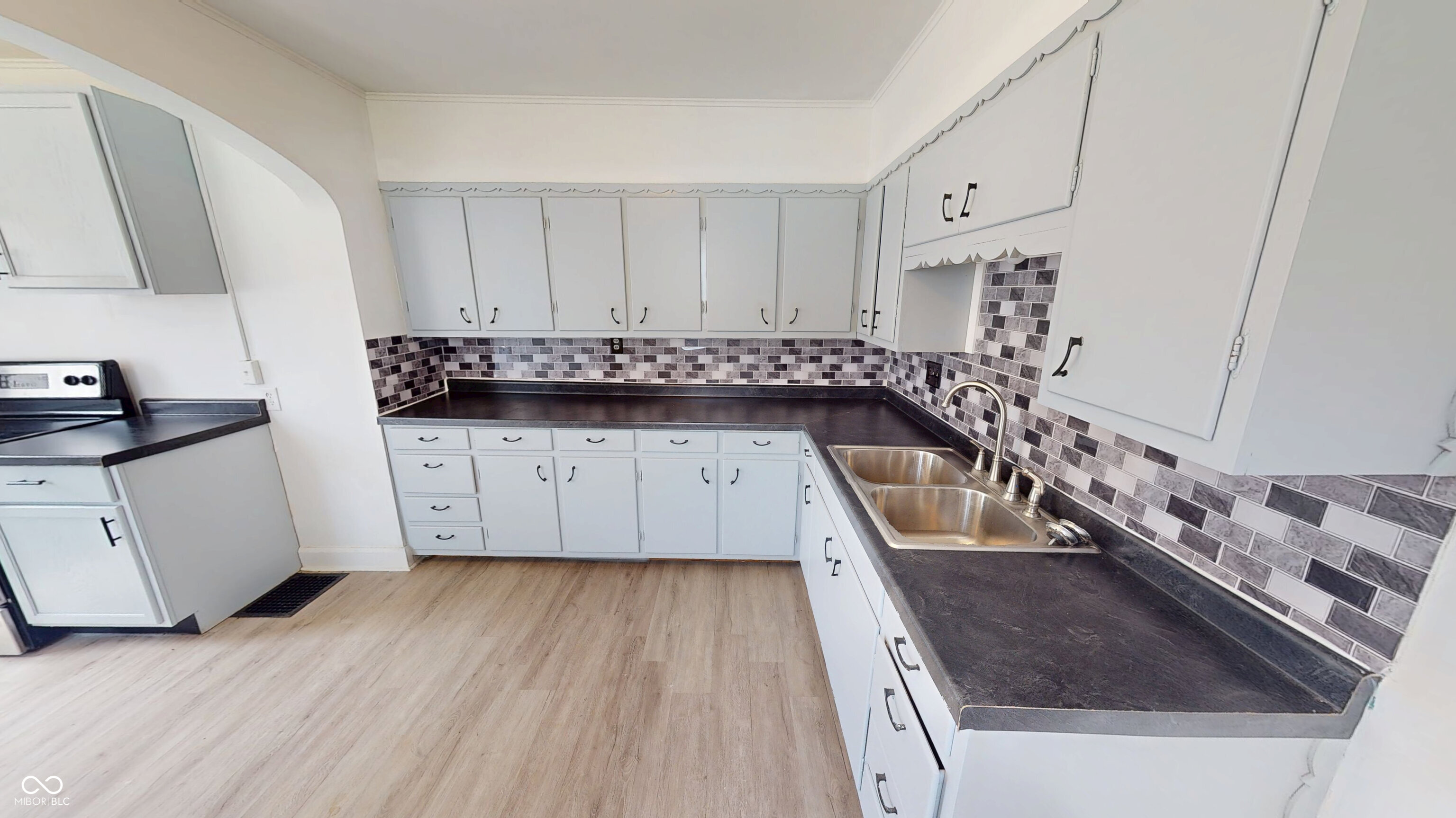 749 South River Road Covington, IN 47932 - Photo 7 of 55