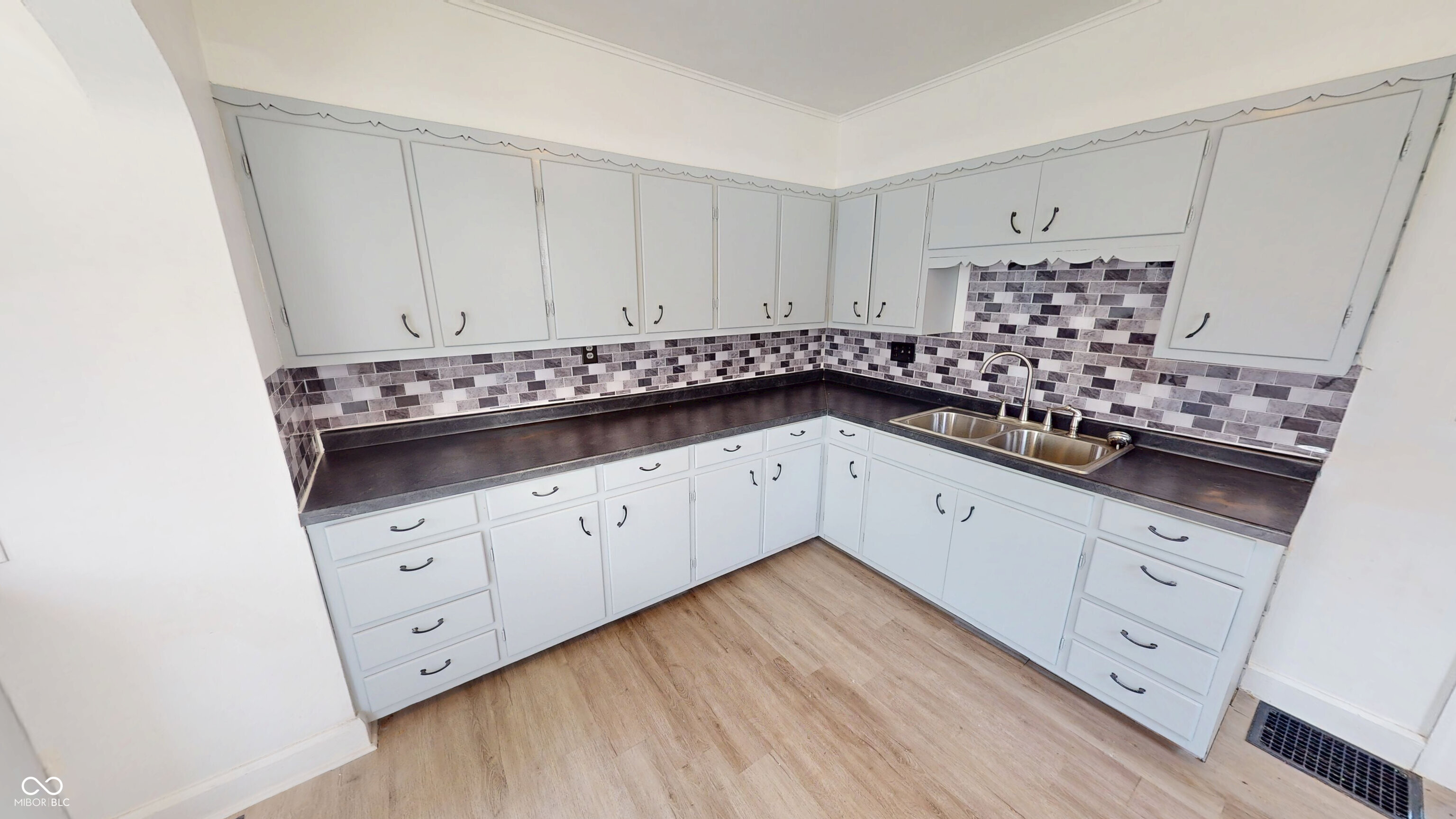 749 South River Road Covington, IN 47932 - Photo 8 of 55