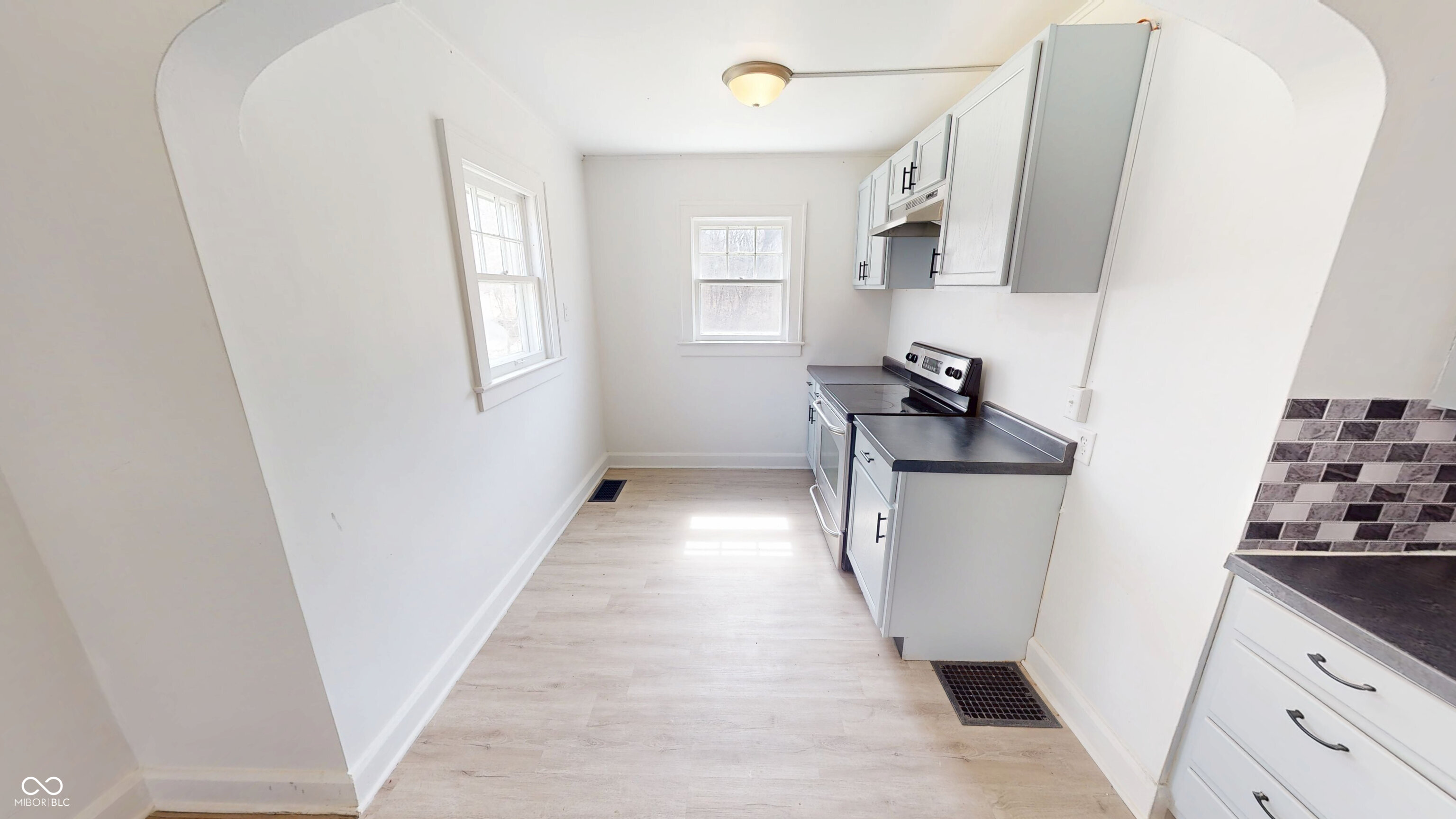 749 South River Road Covington, IN 47932 - Photo 10 of 55