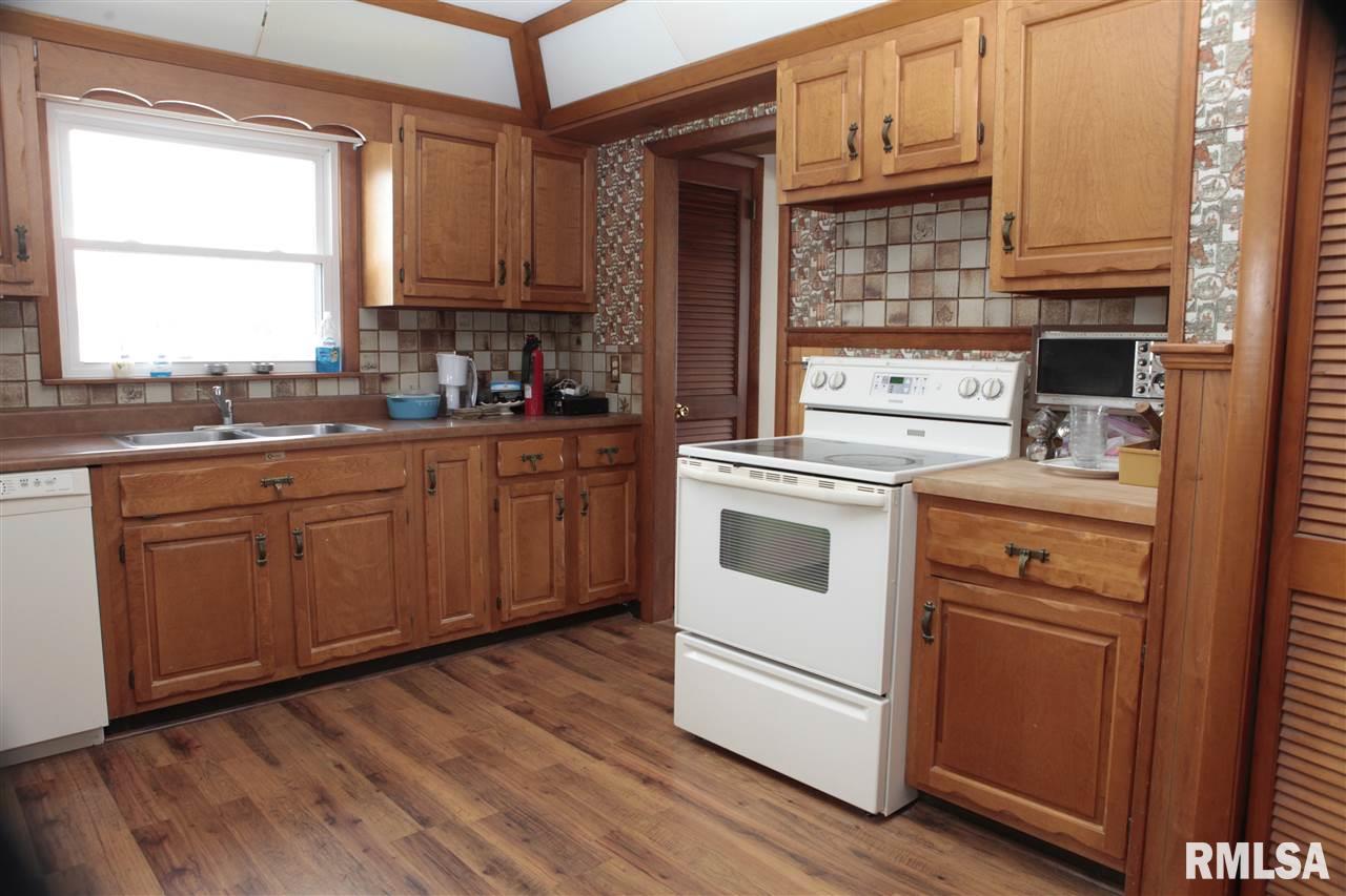 811 South Walnut Street Delavan, IL 61734 - Photo 11 of 36 Gallery Image 11