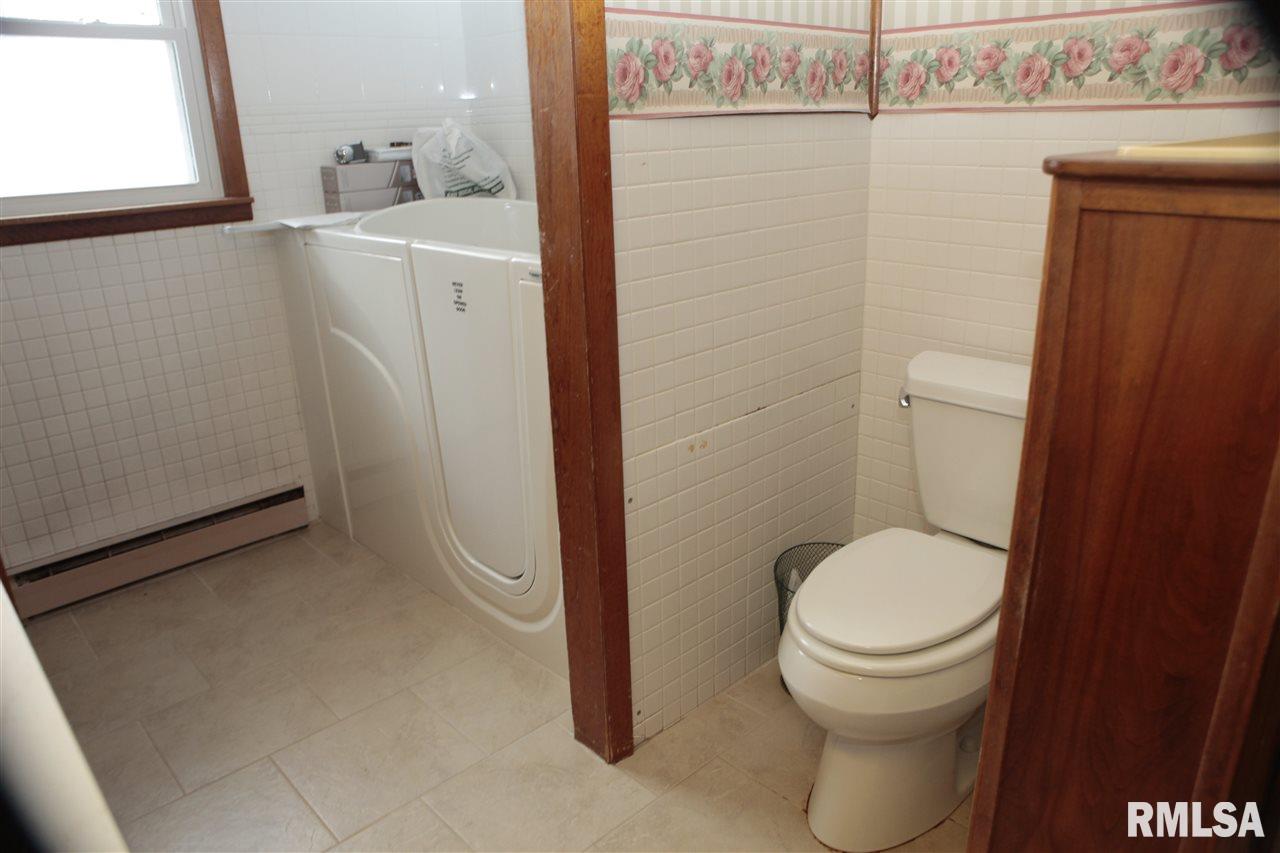 811 South Walnut Street Delavan, IL 61734 - Photo 16 of 36 Gallery Image 16