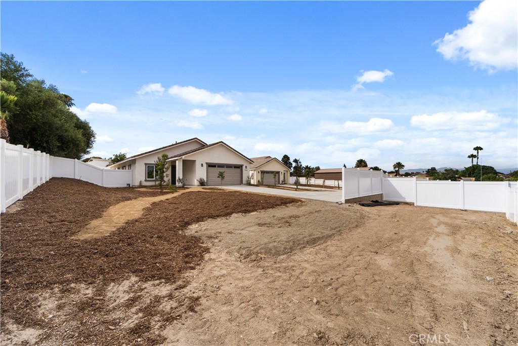 9263 Duncan Avenue Riverside, CA 92503 - Photo 3 of 39
