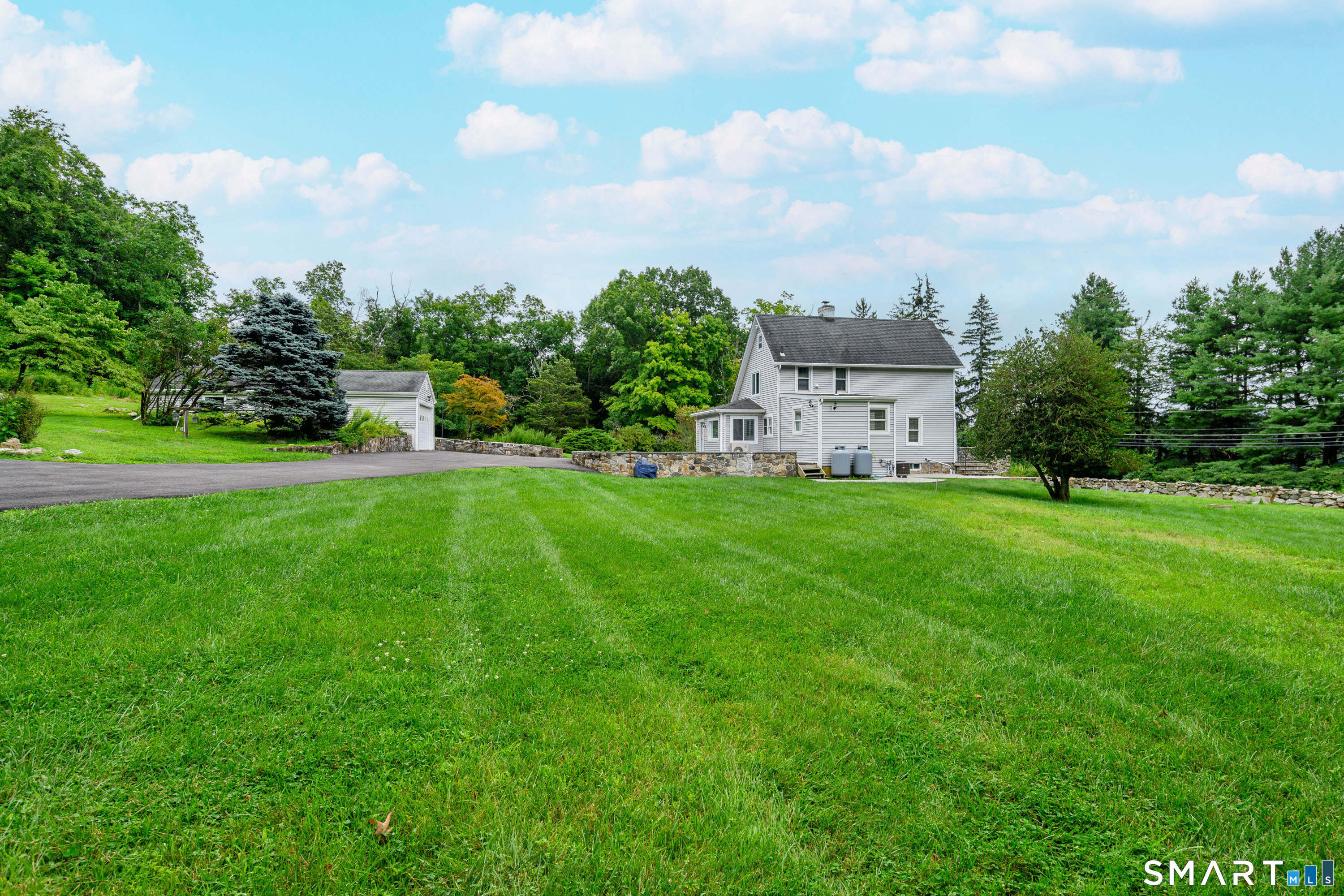 47 Middle River Road Danbury, CT 06811 - Photo 32 of 33 Gallery Image 32