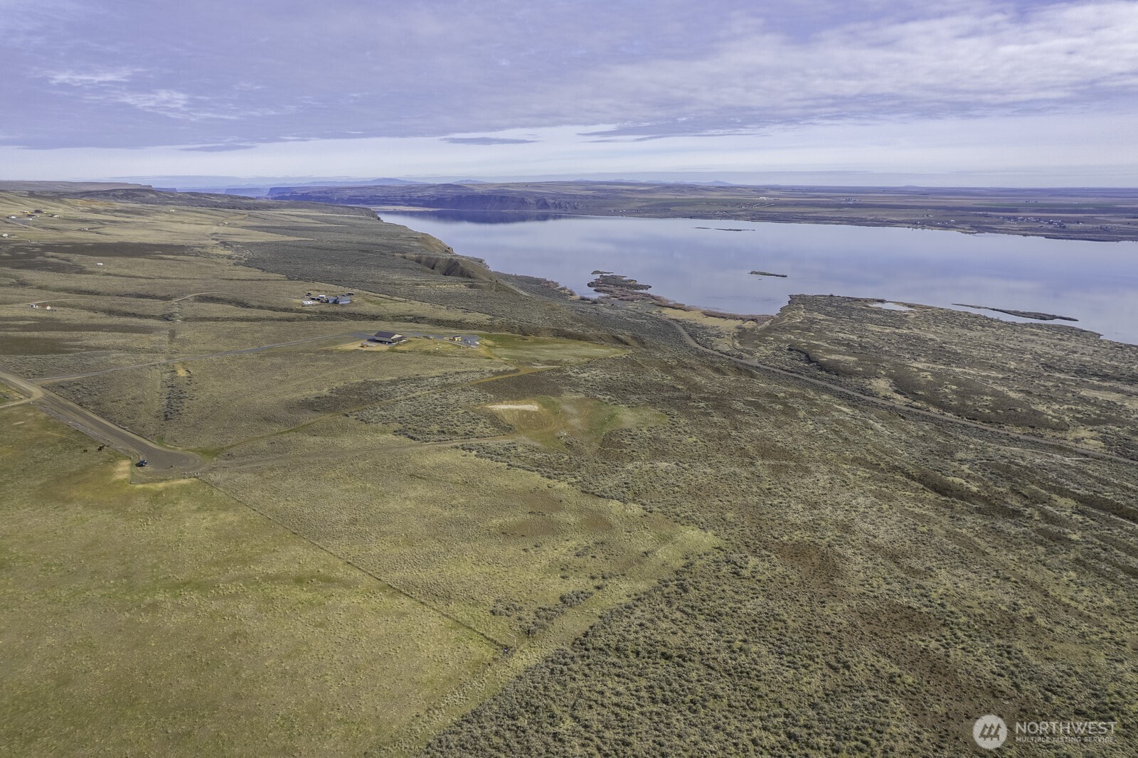 59 Pilot Rock Road Coulee City, WA 99115 - Photo 3 of 22 a view of an ocean