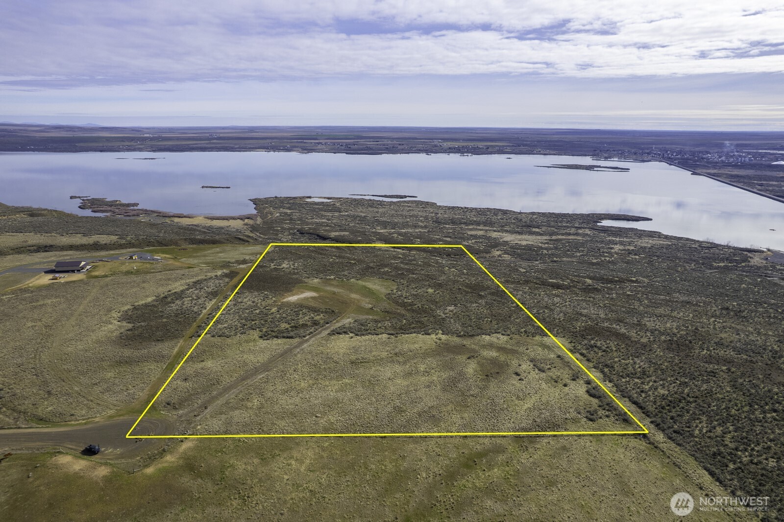 59 Pilot Rock Road Coulee City, WA 99115 - Photo 4 of 22 a view of an ocean