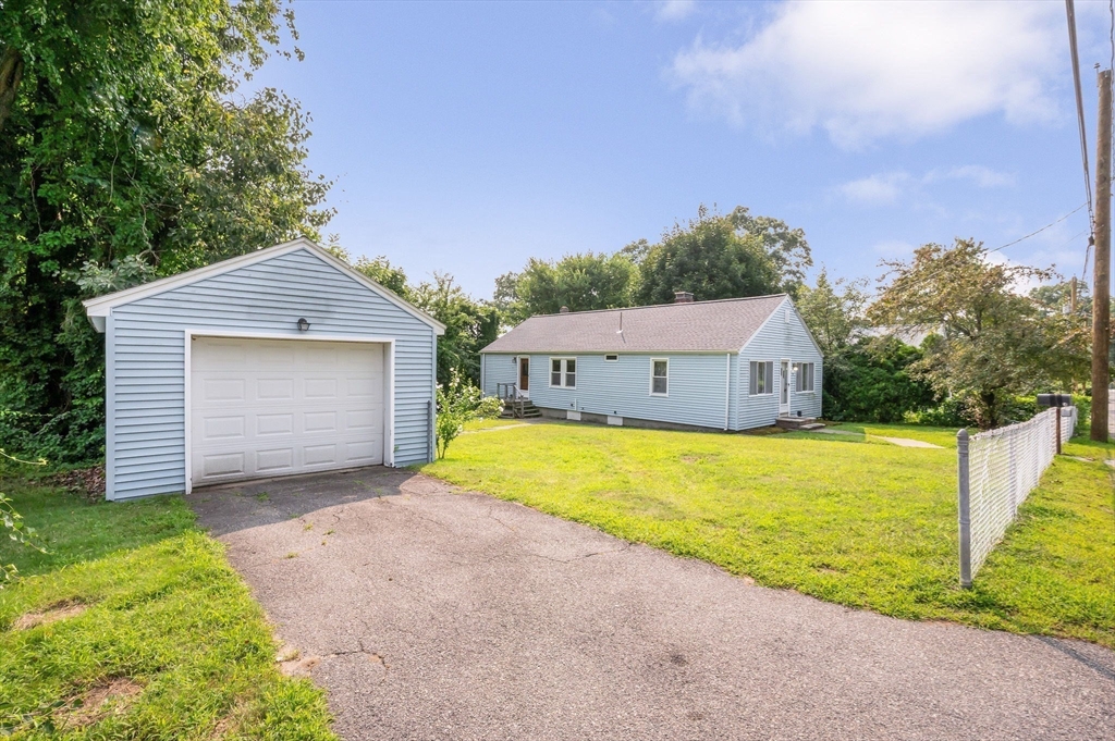 74 Hillcrest Road Dracut, MA 01826 - Photo 35 of 40 Gallery Image 35
